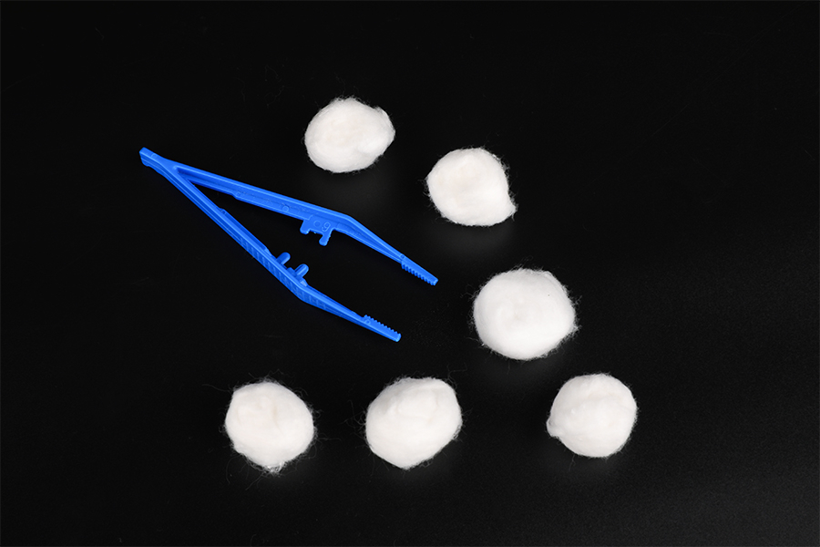 كرة القطن الطبية